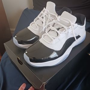 Air jordan 11s cmft size 10